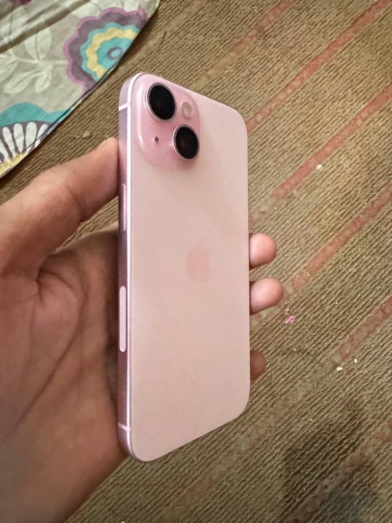 Apple iPhone 15 6
