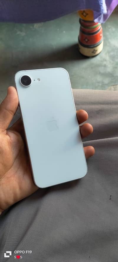 Apple iPhone 16e