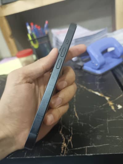 Apple iPhone 14