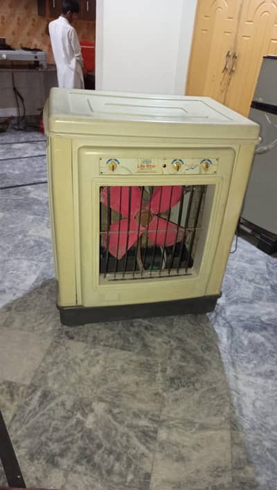 bilkul saaf suthra hai original coper motor hi