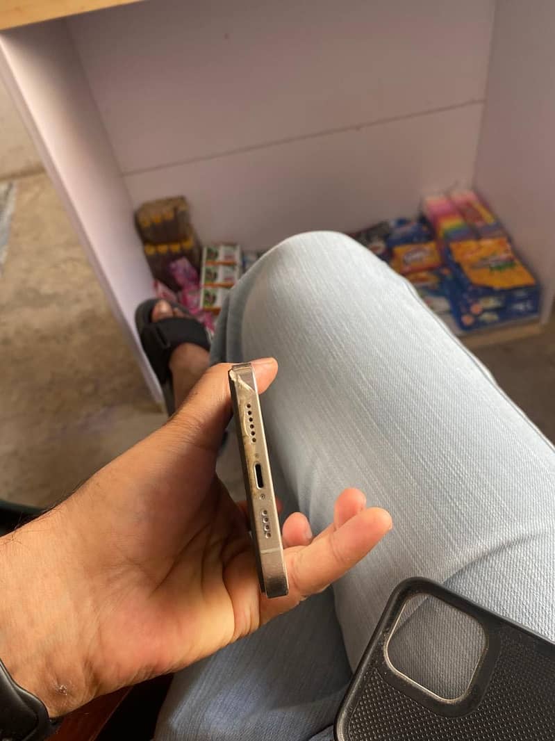 Iphone 12 pro max 0
