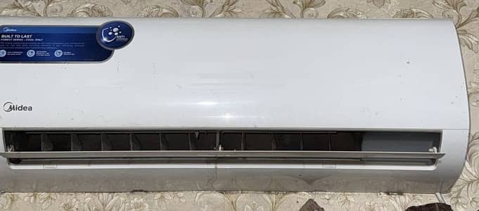 Media Split AC and Geyser