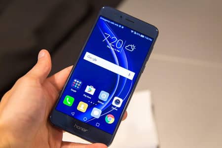 HONOR 8 4-128 GB flagship phone stylish with threling experience