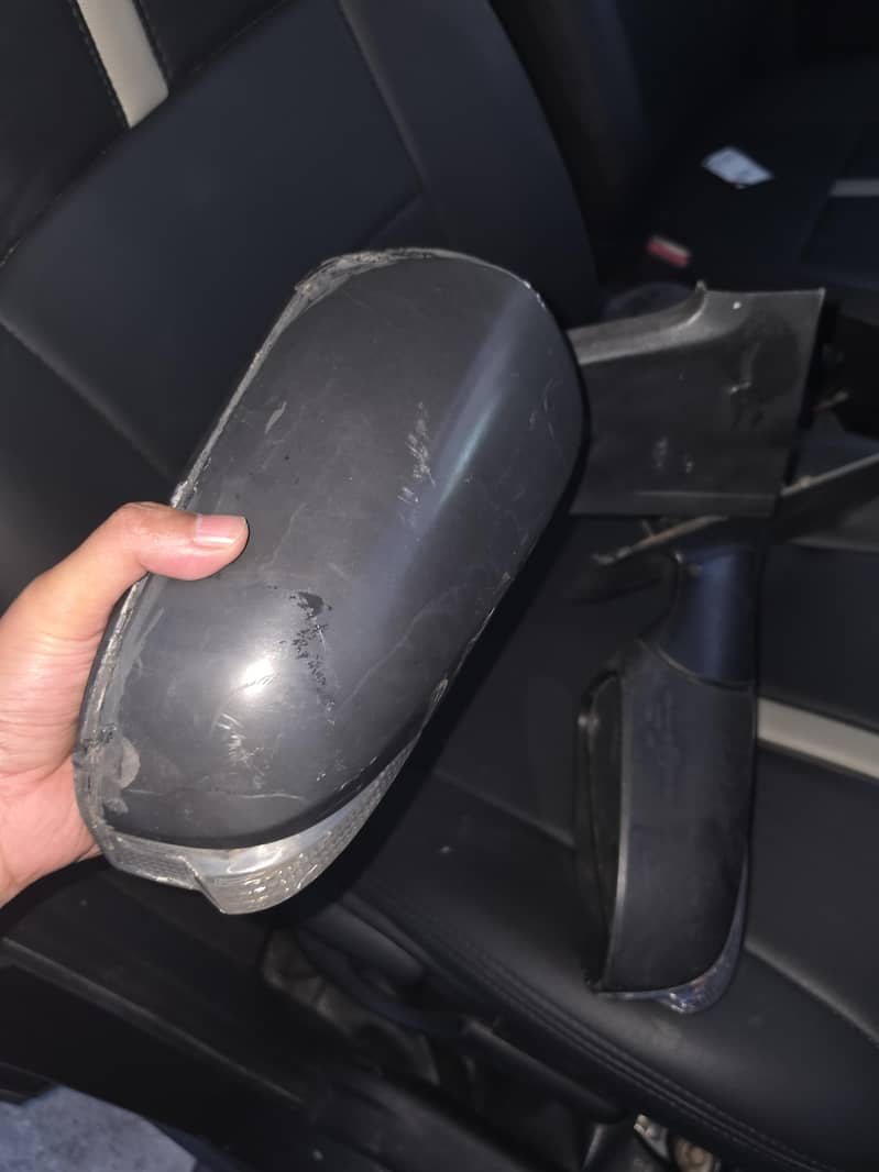 Vitz Side Mirrors 1