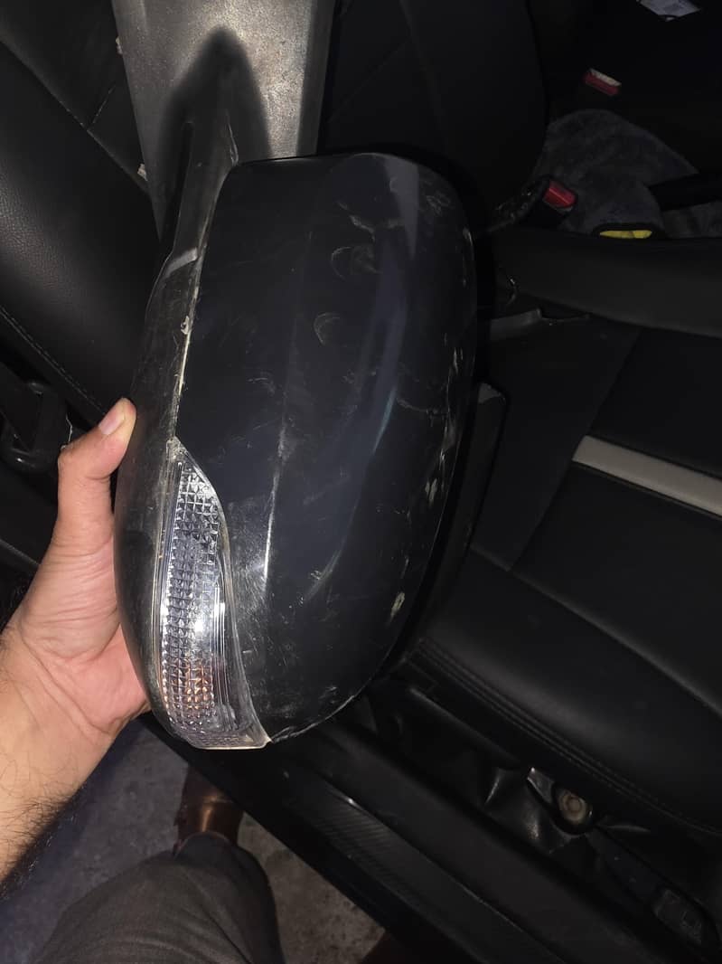 Vitz Side Mirrors 4