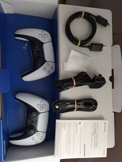Sony playstation  ps 5 1Tb 2 controller 10 games DVD full box