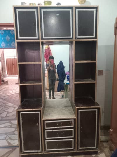 dressing table