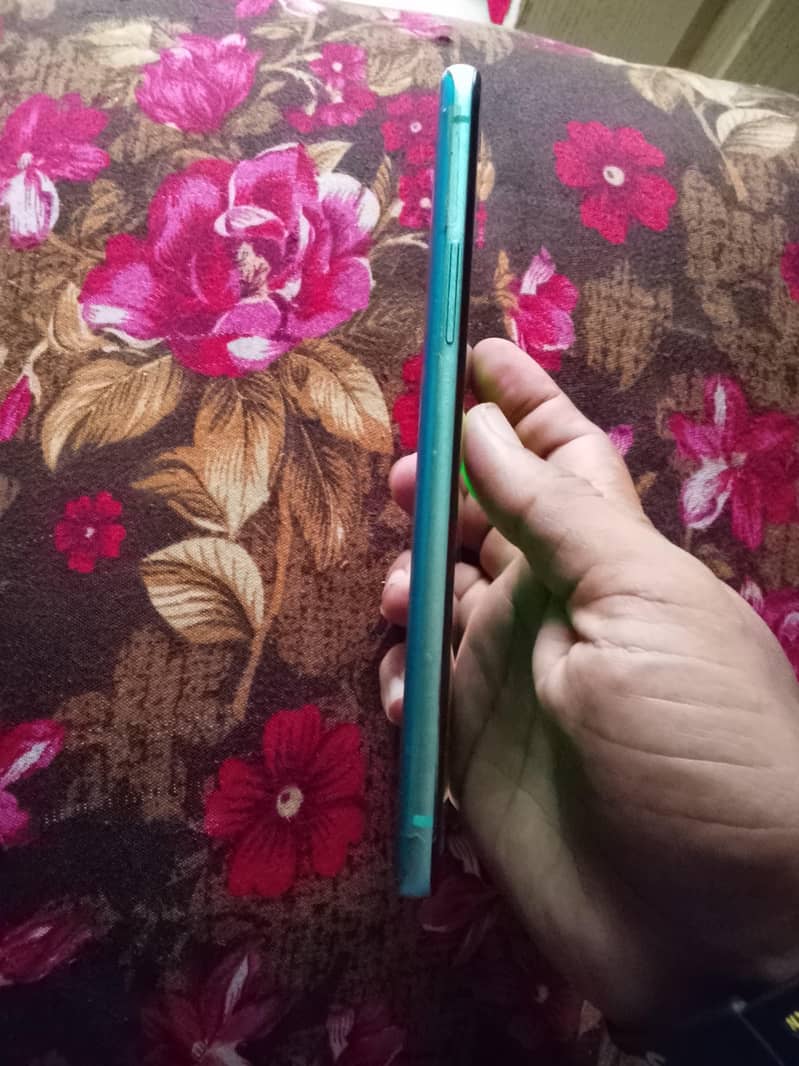 One Plus 8T 4