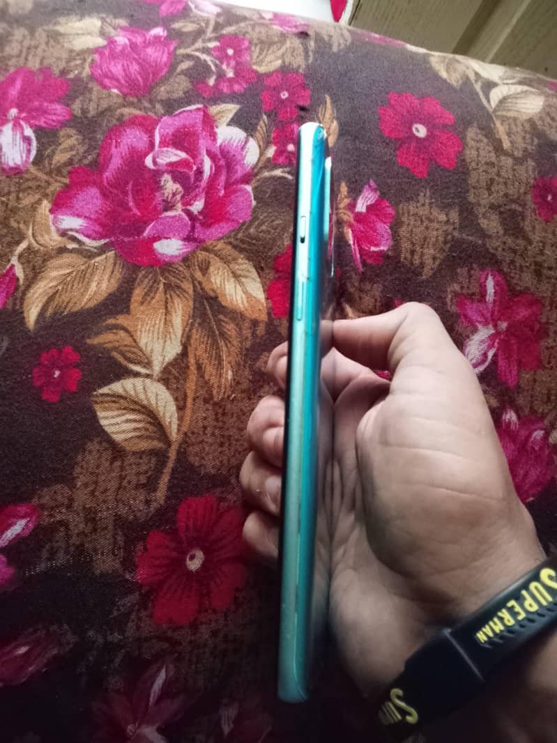 One Plus 8T 6