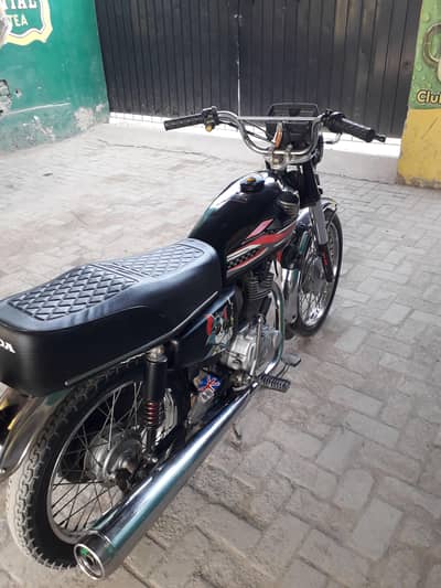 Honda bike engine bilkul oka ha kise kisam ka kam ni hona wala