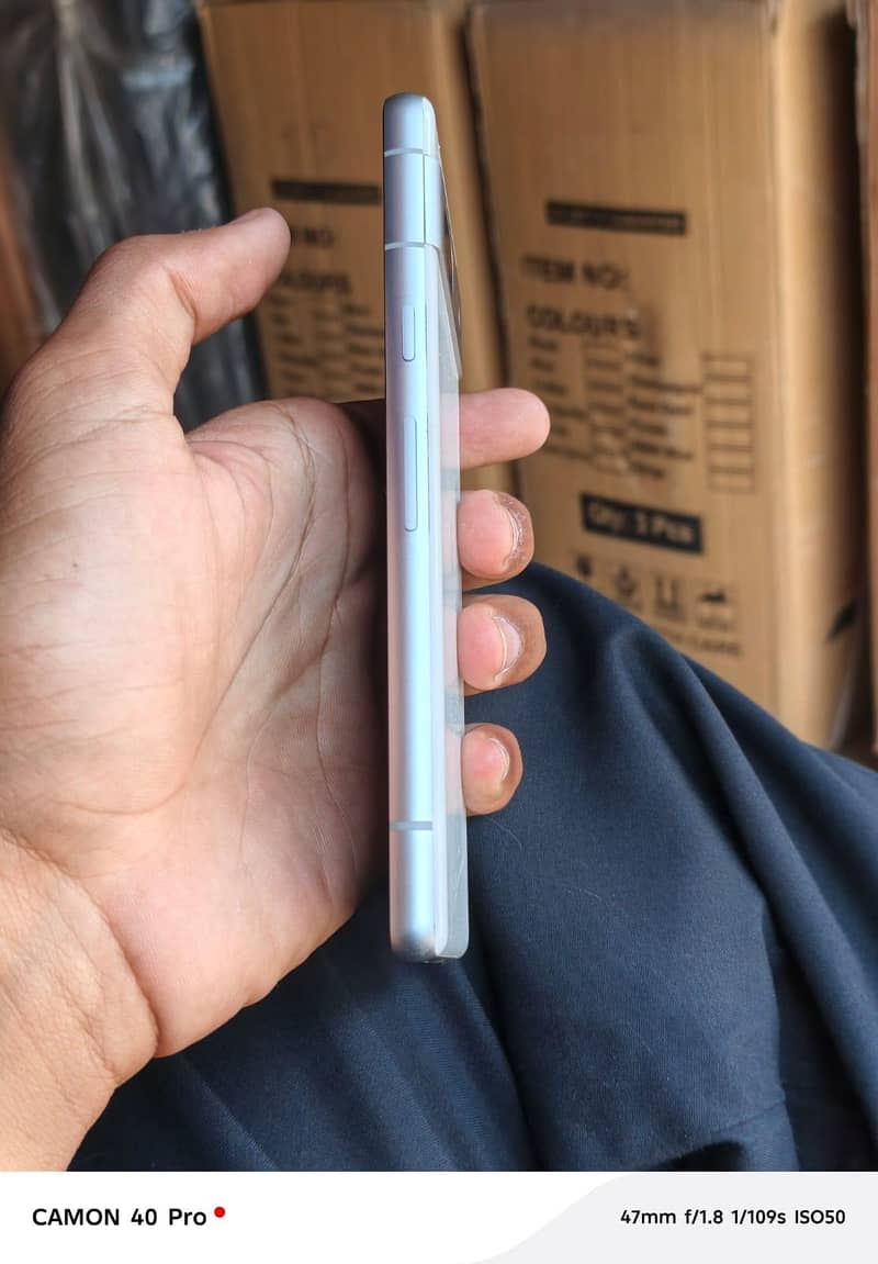 Google Pixel 7a 1