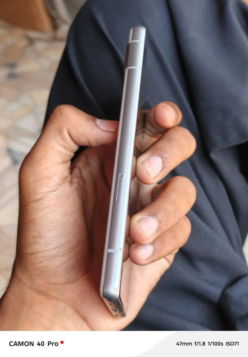 Google Pixel 7a 2