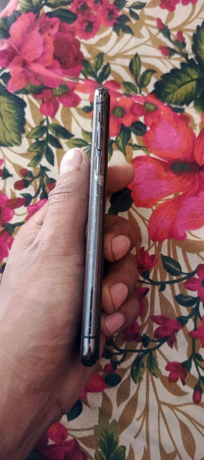 Apple iPhone X 3