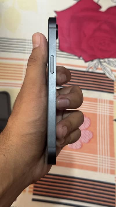 Apple iPhone 16e