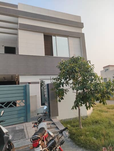 6 MARLA CORNER + FACING PARK HOUSE IN BAHRIA ORCHARD PHASE 2 - H BLOCK