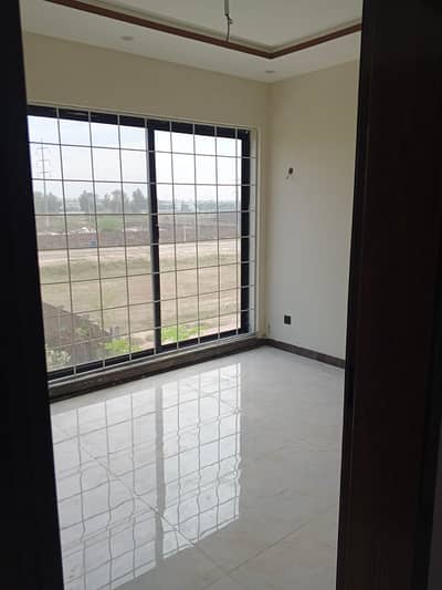 5 MARLA BEAUTIFUL HOUSE IN BAHRIA ORCHARD PHASE 1 - EASTERN EXTENSION BLOCK