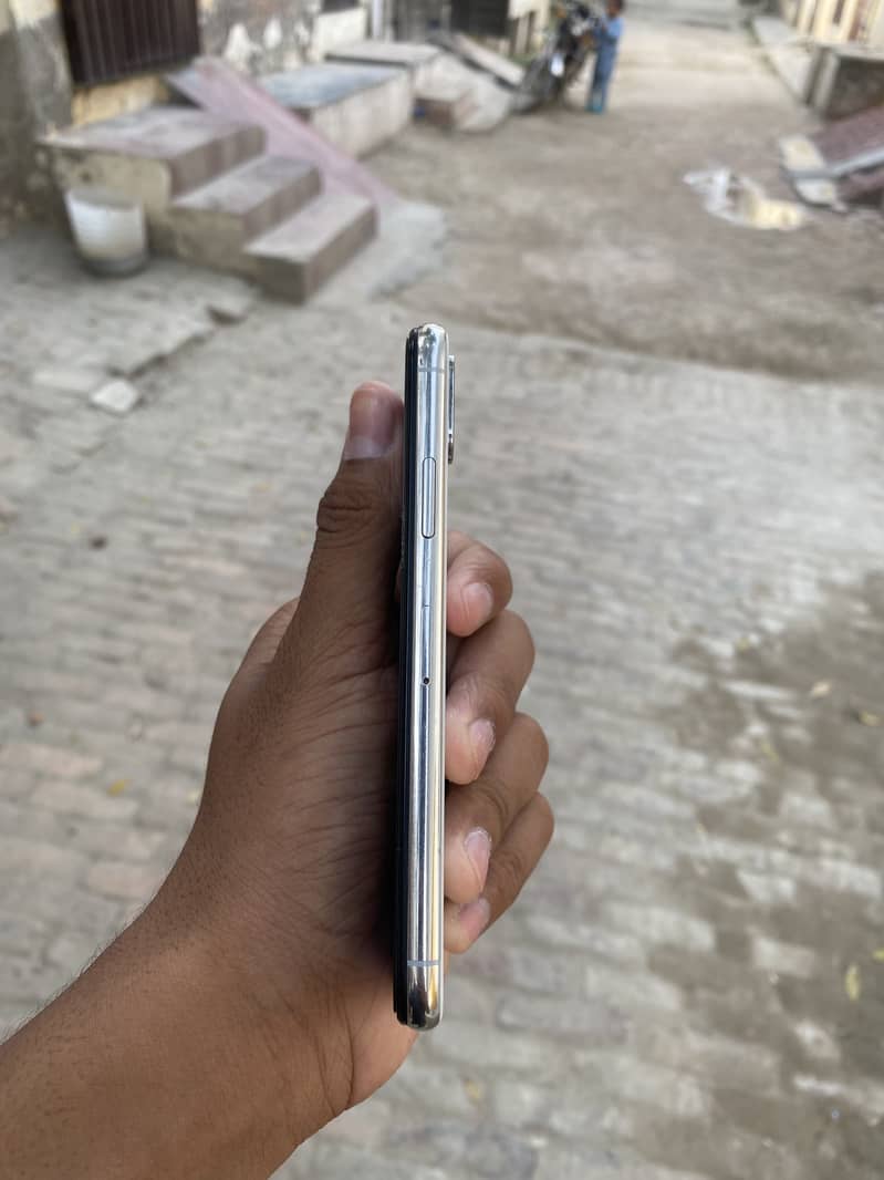 Apple iPhone X 2