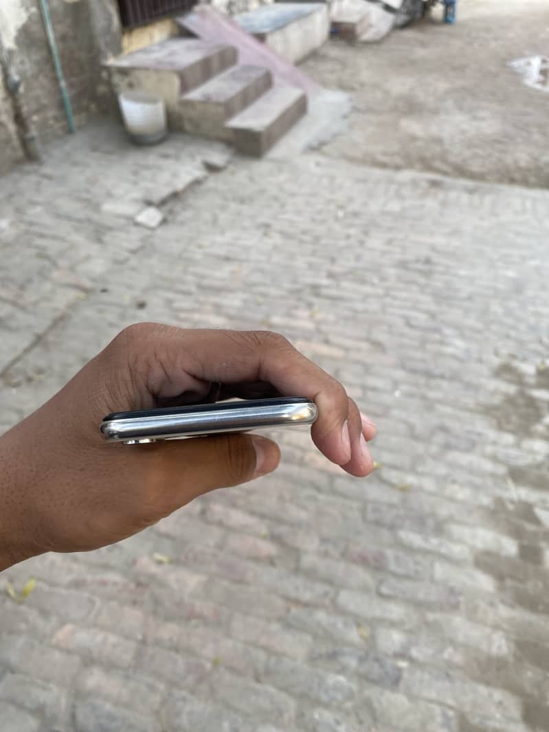 Apple iPhone X 7