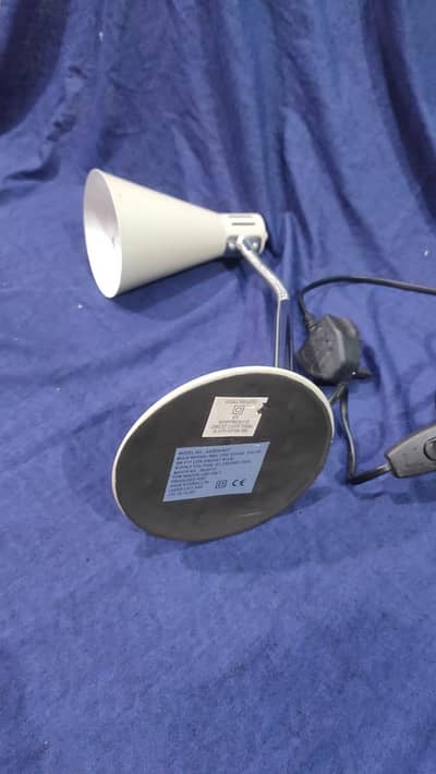 table lamp antique lamp imported in excellent condition all ok