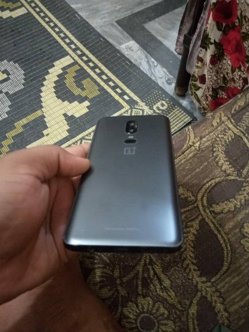 OnePlus 6 patch 4