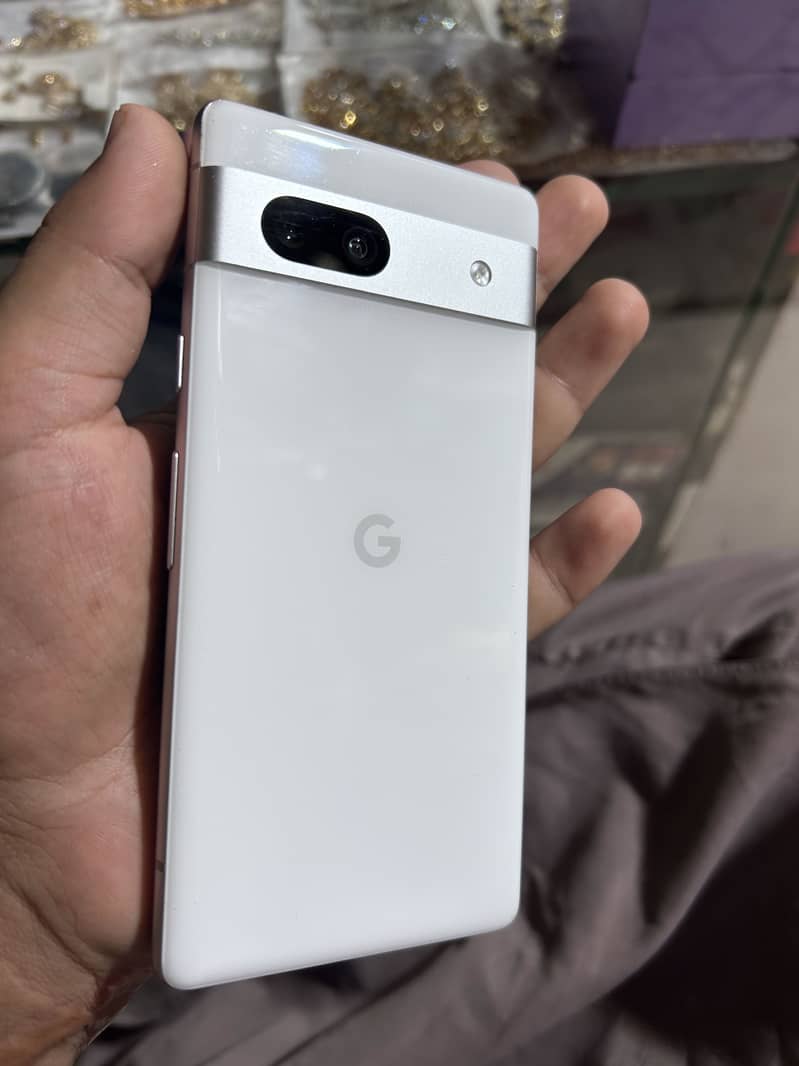 Google Pixel 7a 4