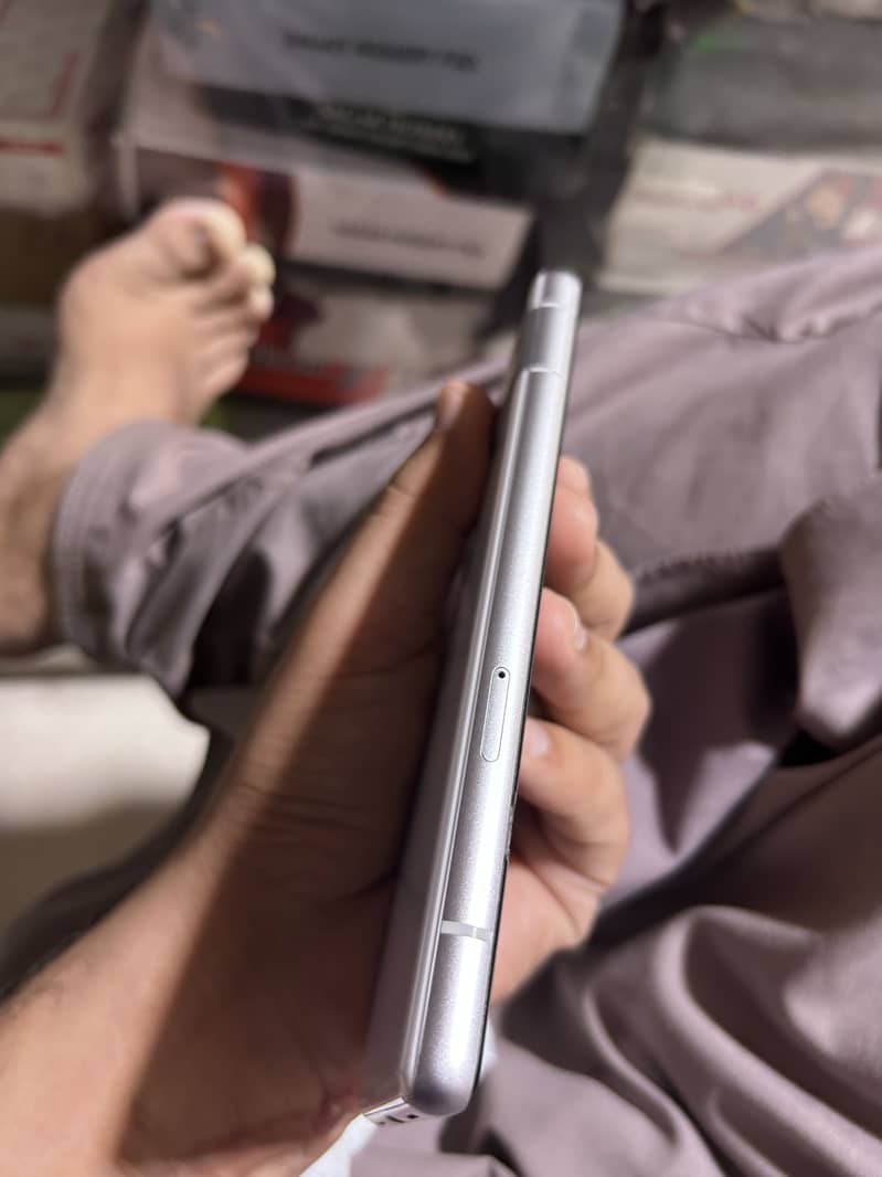 Google Pixel 7a 5