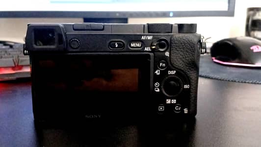 Sony a 6300 body with box and 2 Batteries