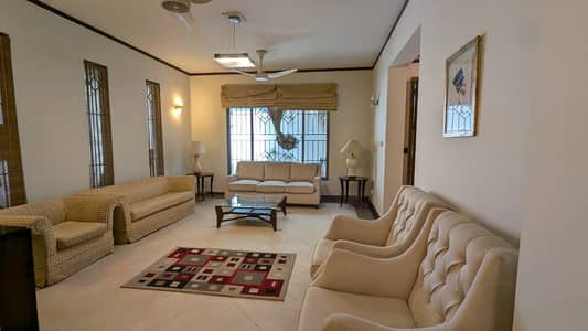 FOR RENT Luxury Furnished 2 Beds & Separate Gate Open Basement F_7/1