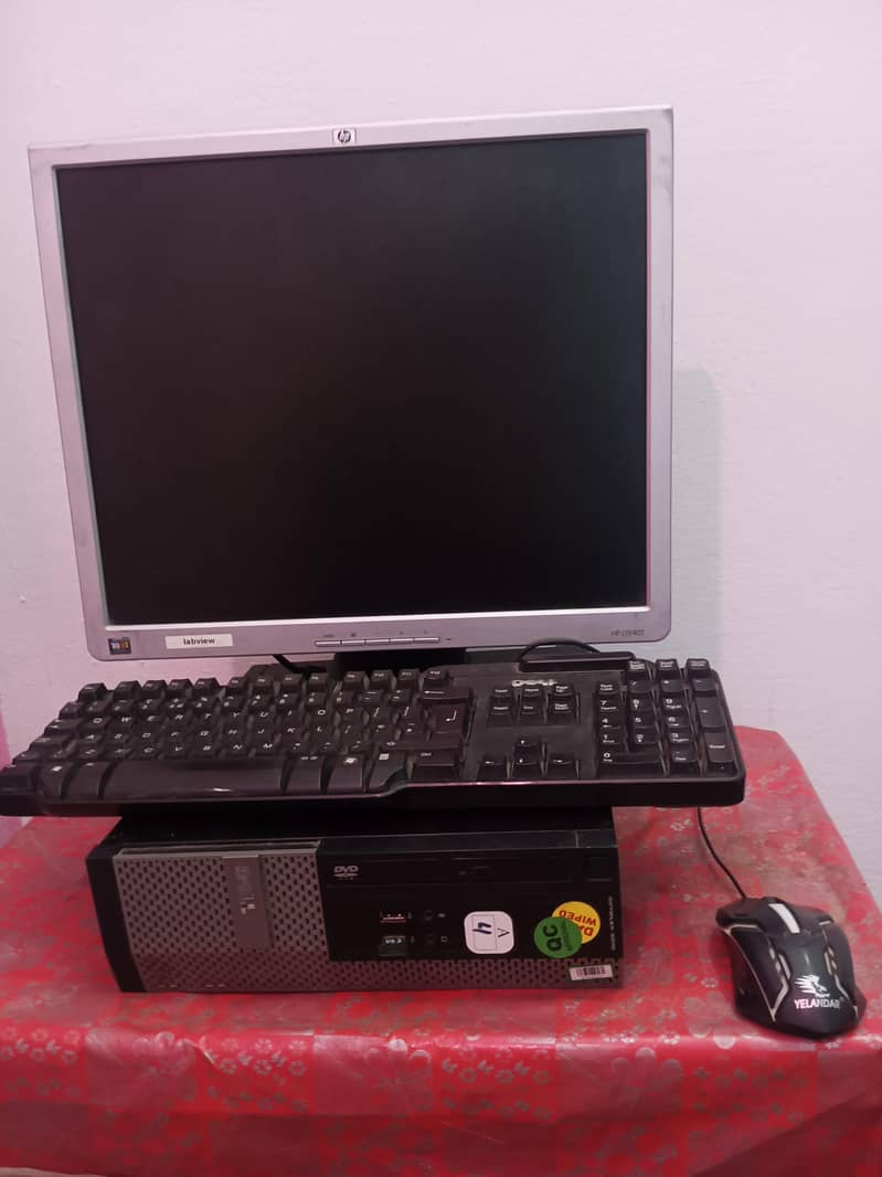 Dell computer core i5 with LCD complete setup 0
