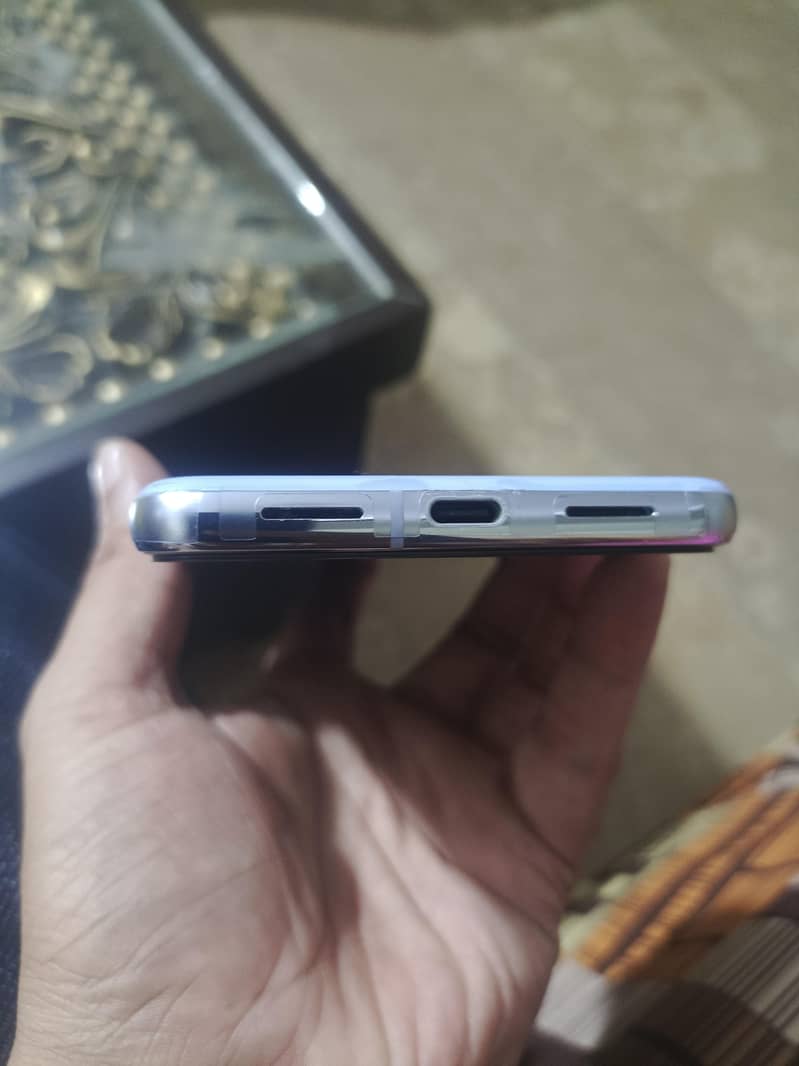 Google Pixel 8 Pro 4