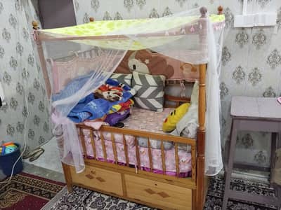 baby cot