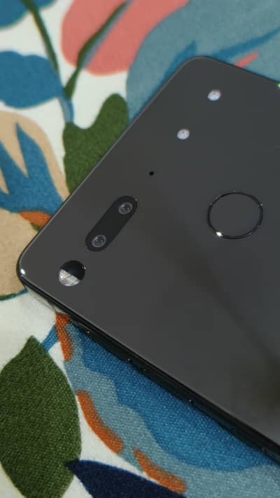 Google essential PH1 / EXCHANGE POSSIBLE