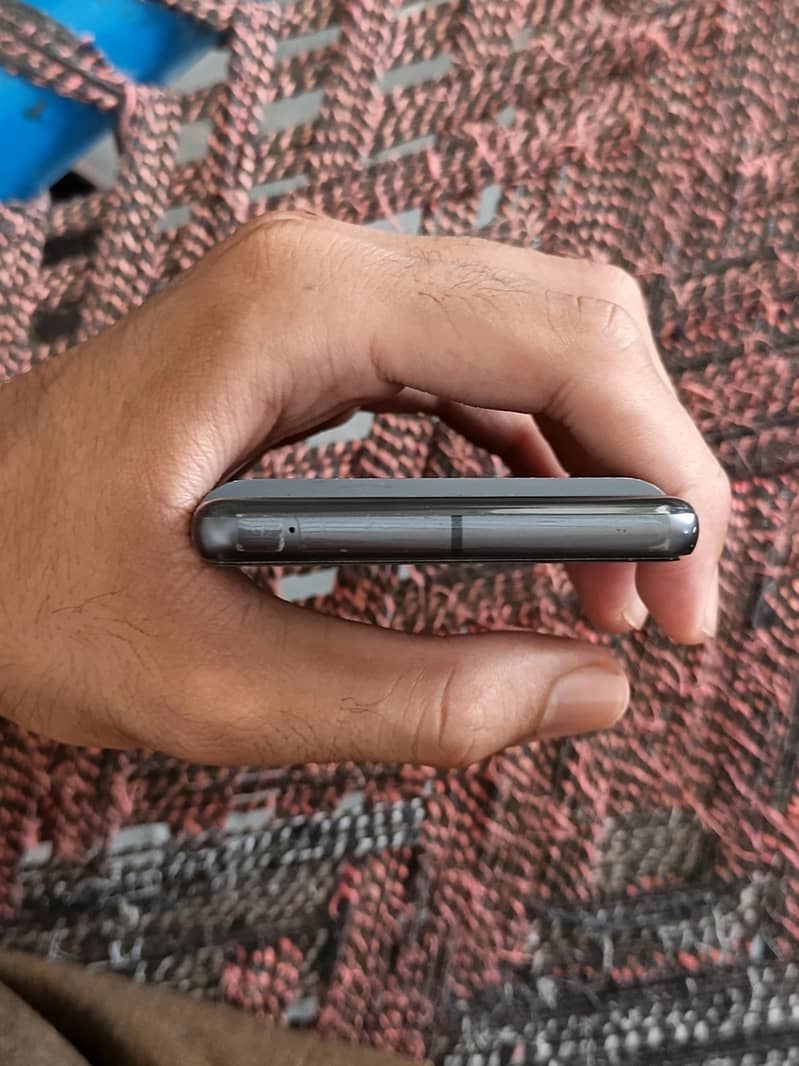 Google Pixel 7 4