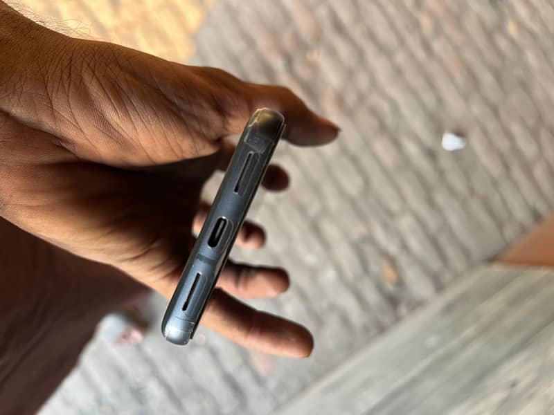 Google Pixel 8 6
