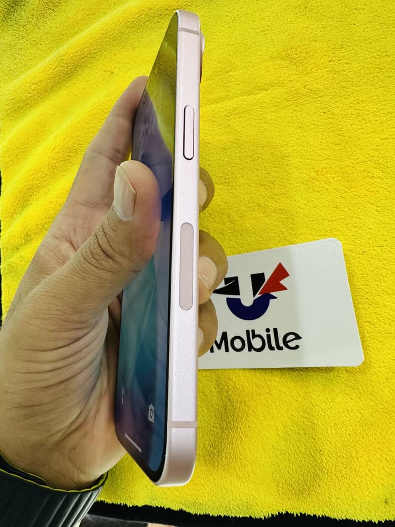 iPhone 15 5