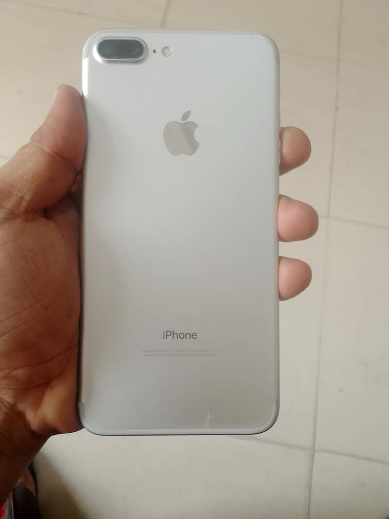 Apple iPhone 7 Plus 0