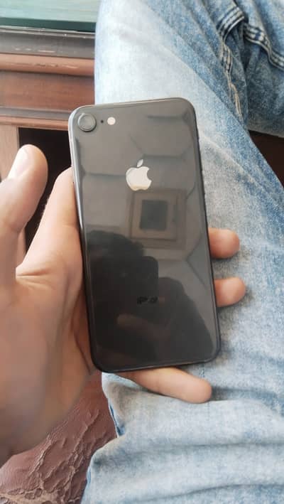 Apple iPhone 8
