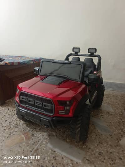 kids jeep car beand new condition