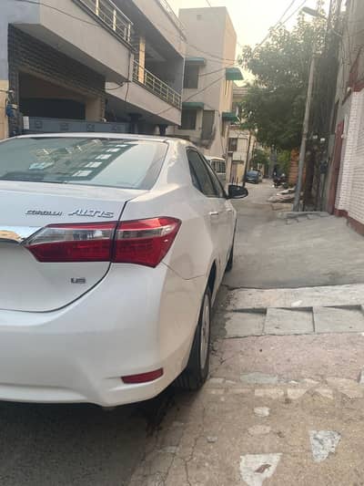 Toyota Corolla Altis 1.8 2015