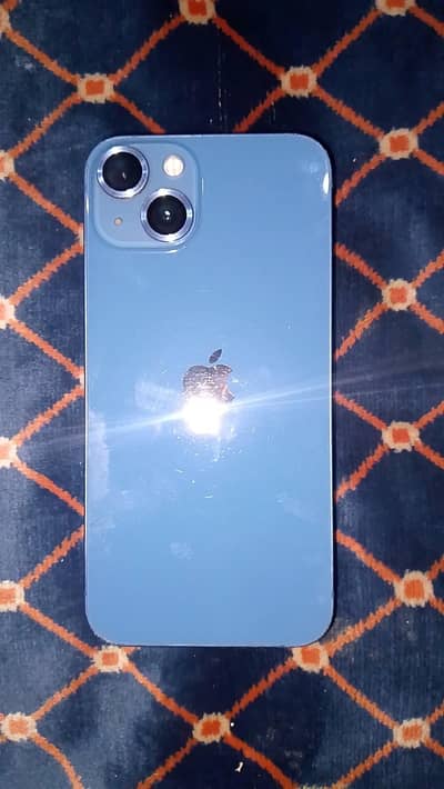 Apple iPhone 13