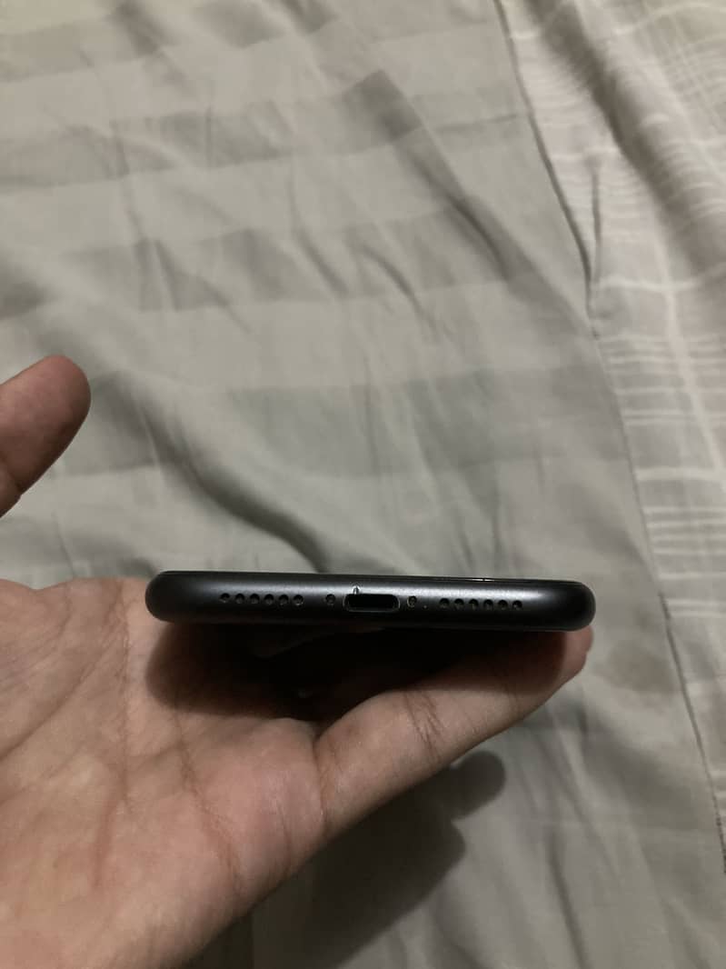 iPhone 11 1