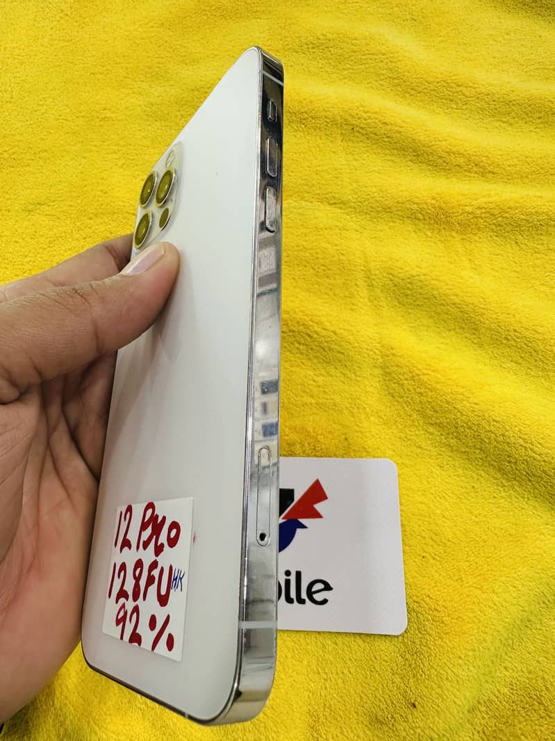 iPhone 12 pro 4