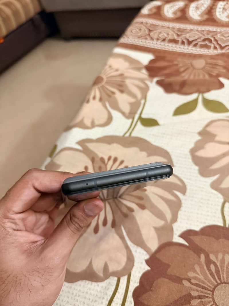 Google Pixel 6 4