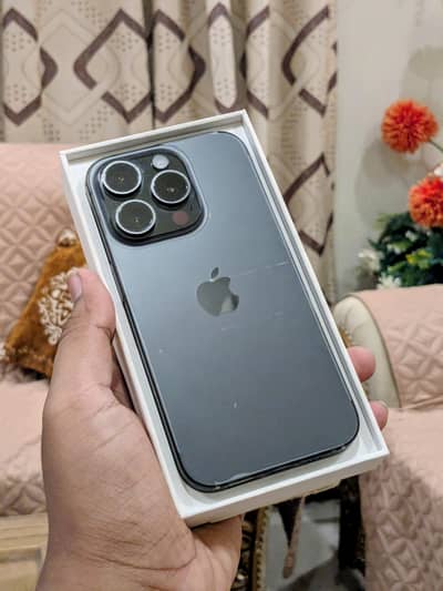 iPhone 15 Pro 128GB Black Titanium JV – 10/10 Waterpack, 89% BH