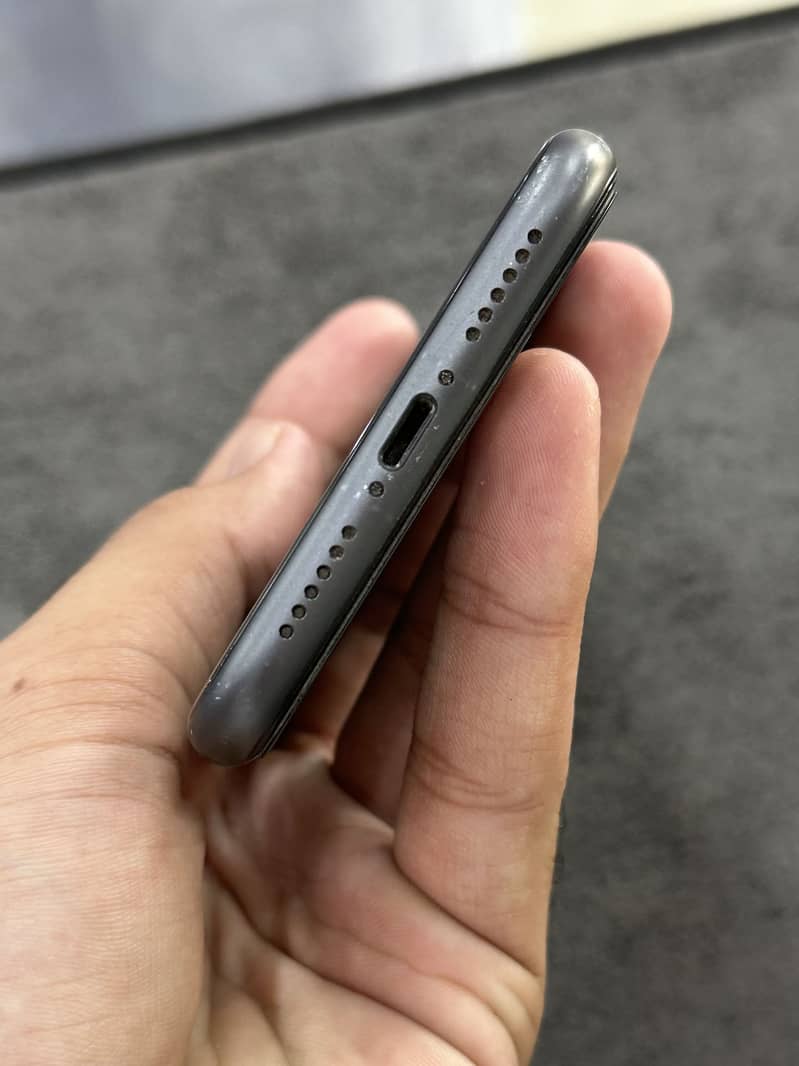 Apple iPhone 11 2