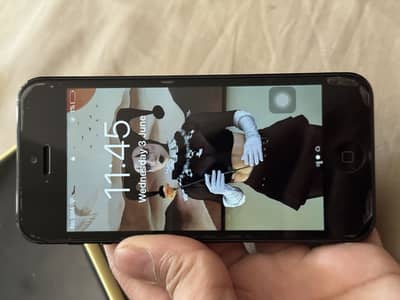 iPhone 5 16 gb in new condition