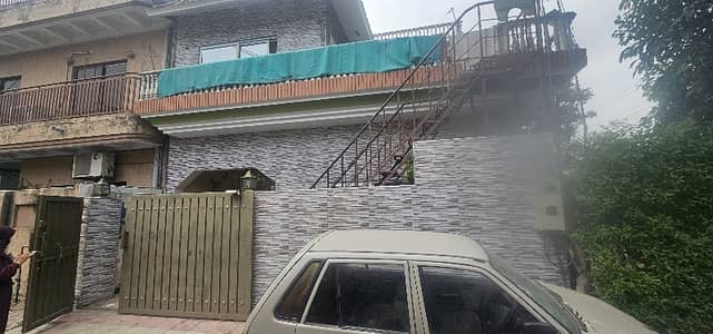 25x60 CORNER House With Lawn For Sale