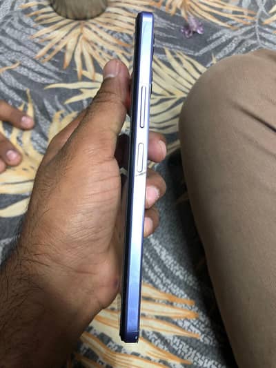 Vivo Y17s