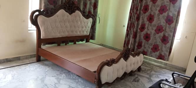 king bed