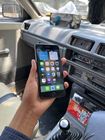 Apple iPhone 8 Plus Non Pta 64 Gb
